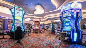 Antarmuka aplikasi mobile cukong77 menampilkan permainan slot dan menu sportsbook